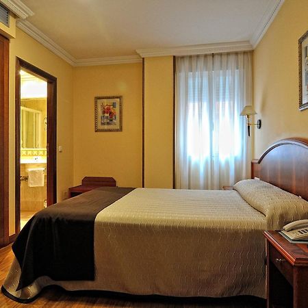 Hotel Alisi Aranda de Duero Exteriér fotografie