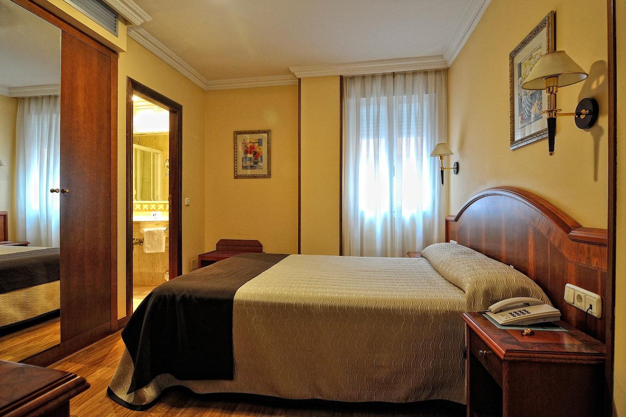 Hotel Alisi Aranda de Duero Exteriér fotografie
