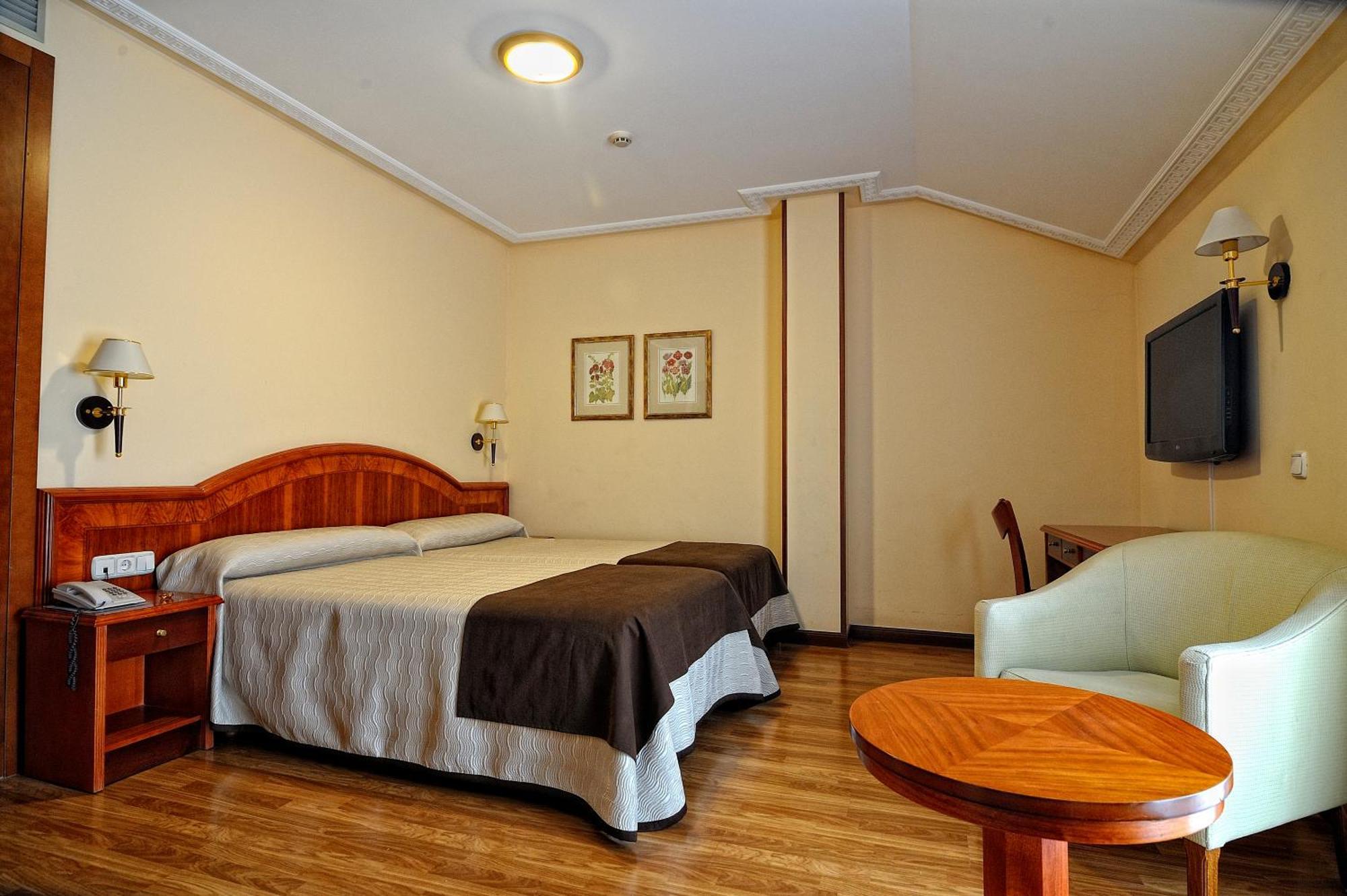 Hotel Alisi Aranda de Duero Exteriér fotografie