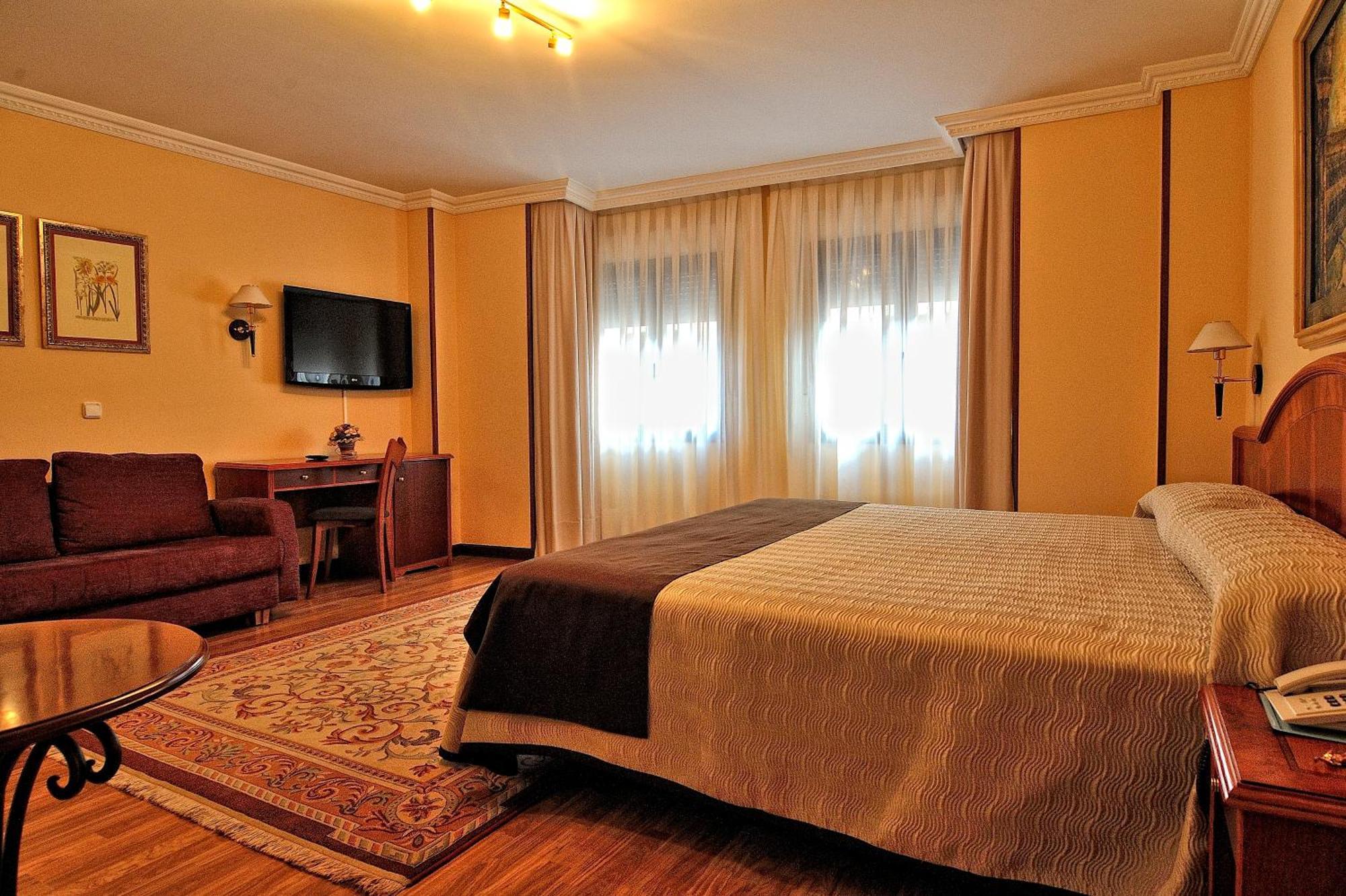 Hotel Alisi Aranda de Duero Exteriér fotografie