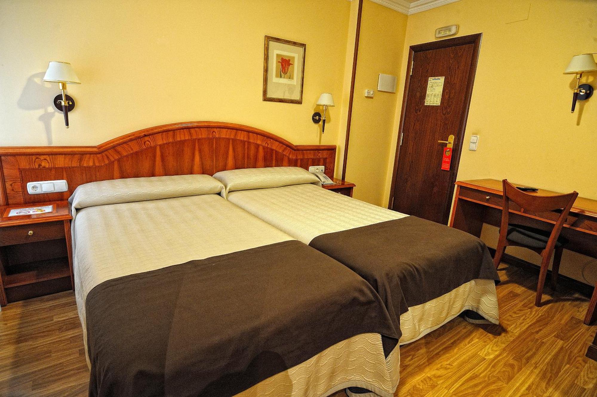 Hotel Alisi Aranda de Duero Exteriér fotografie